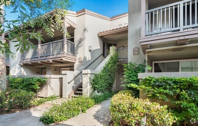 Building Photo - 1 Bedroom Tustin Condo for Lease - Great L... Unit 71