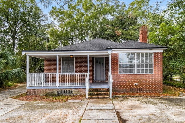 Photo - 6514 N Pearl St