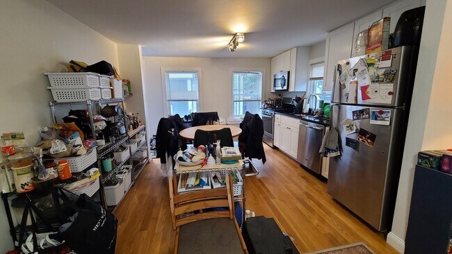 Photo - 115 Pleasant St Unit B