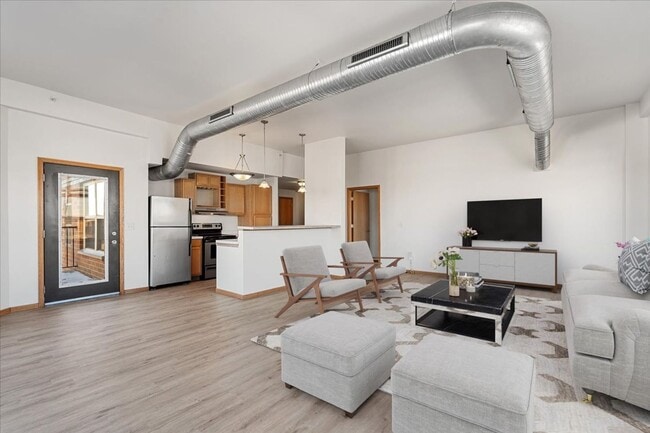 Six Points Apartments