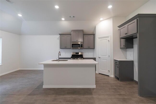 Photo - 1816 Zayden Ln