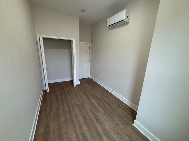 Photo - Luxury 2 Bedroom Apartment Unit 4