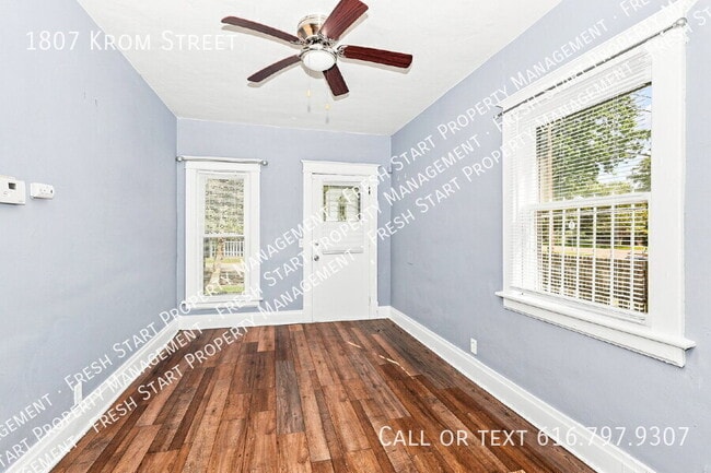 Photo - 1807 Krom St