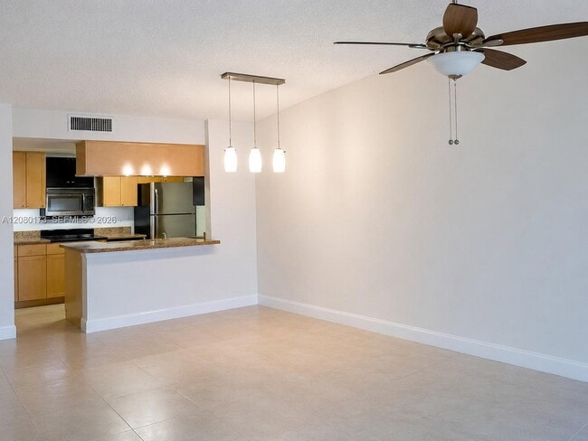 Building Photo - 6355 La Costa Dr Unit M