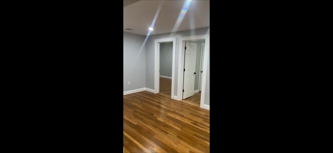 15 Greendale Rd Unit 3 floor apartment