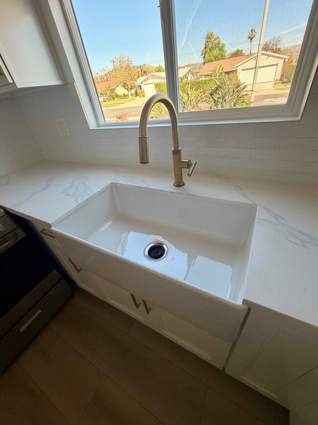 Photo - 23874 Friar St