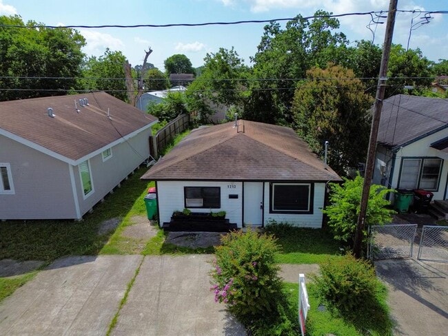 Photo - 1212 Pine St House