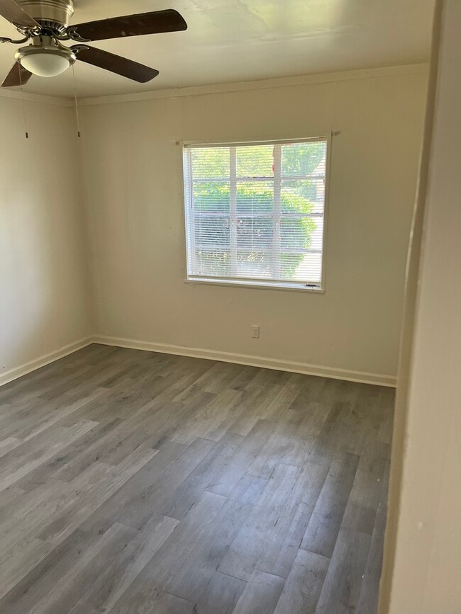 Photo - 1365 Creel St