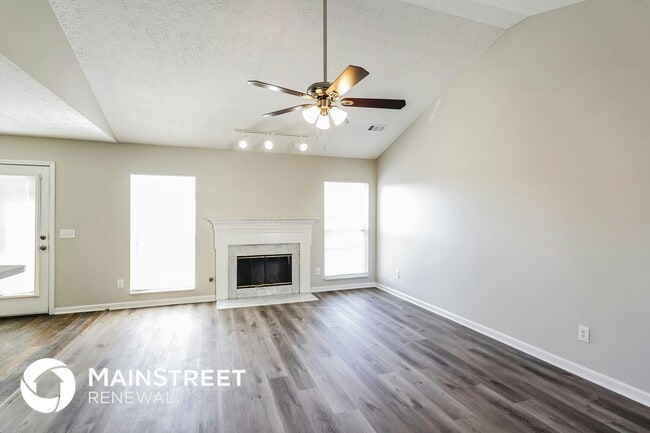 Photo - 2109 Freeman Ln