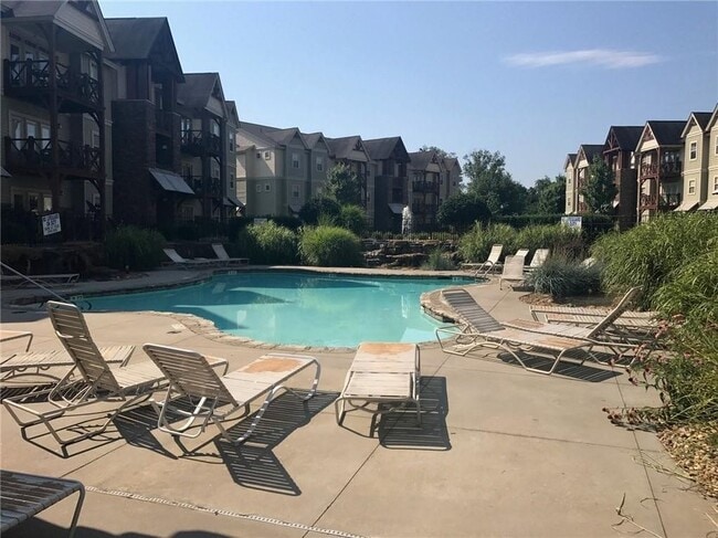 Photo - 203 Kelly Rd Unidad 812