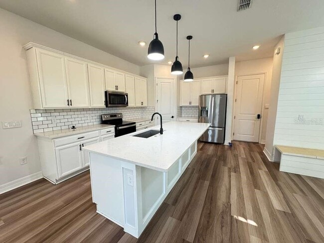 Photo - 15024 Stuttgart Aly