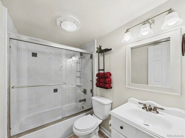 Photo - 968 S Peoria St Unit Buckingham Oaks
