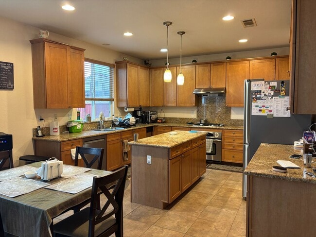 Photo - Pittsburg 4 bd, 2.5 ba charming home in excellent location!