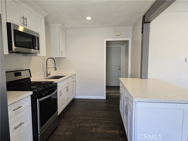 Building Photo - 534 N Batavia St Rental