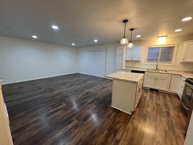 Photo - 5970 36th St S