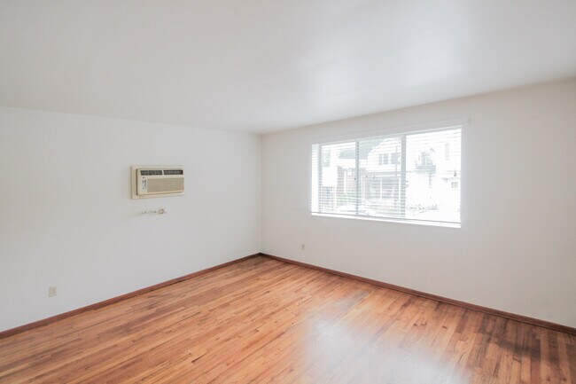 Photo - 426 Franklin Ave Unit 11