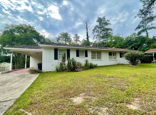 Building Photo - 844 Pierce Ave Unit A