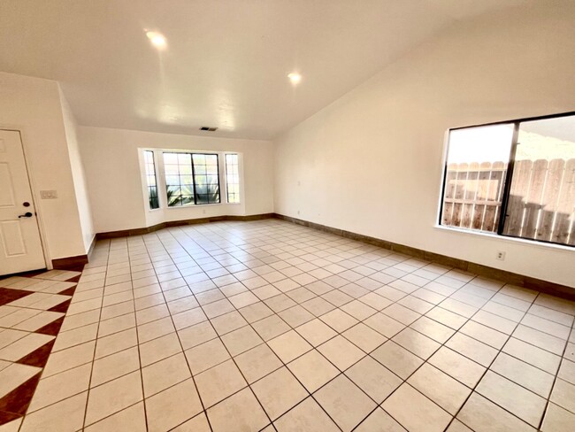 Building Photo - 3228 N Hanover Ave Rental