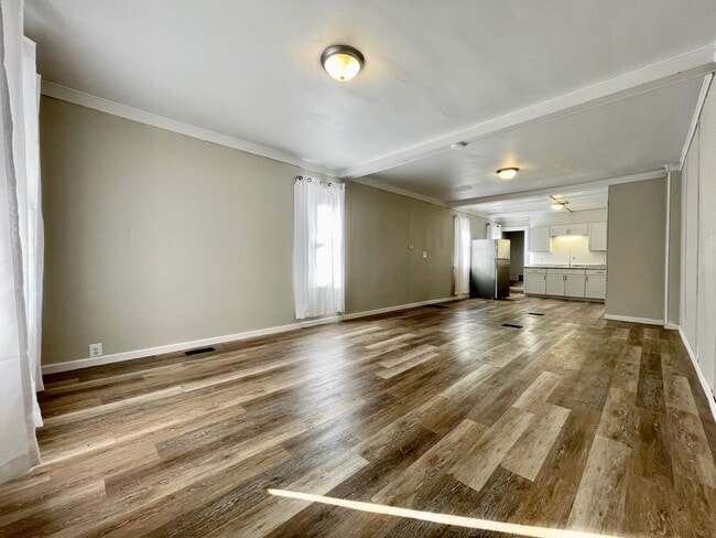 Photo - Grand 836/838 Unidad 838