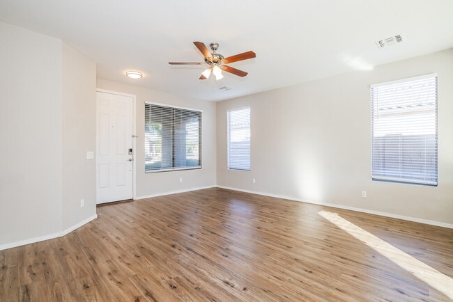 Photo - 1931 S Noble