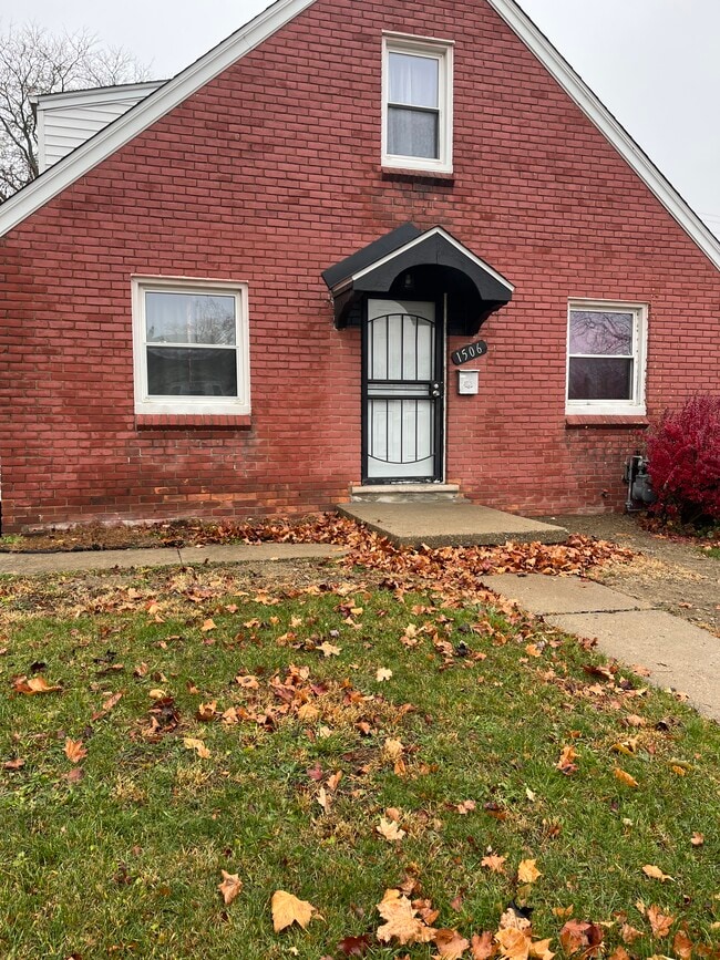 Building Photo - 1506 Chandler Ave Unit Chandler