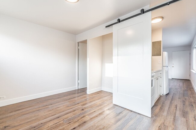 Photo - Studio In Central West Seattle