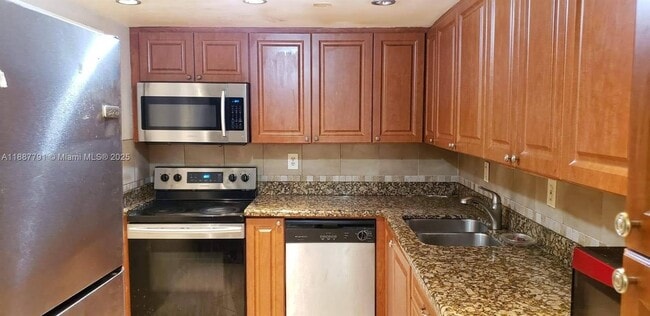 Photo - 16710 NE 9th Ave Unidad 510