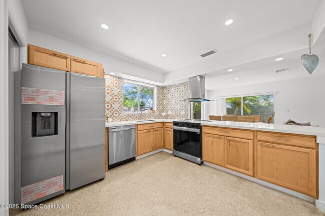 Photo - 2050 Port Malabar Blvd NE