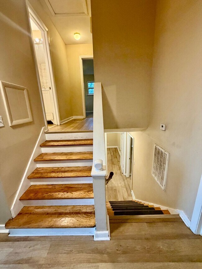 Photo - Nice Split Level Home in Huntsville! Fenced Yard and 2 car garage!