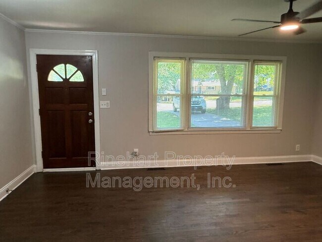 Photo - 645 Greenbriar Ave