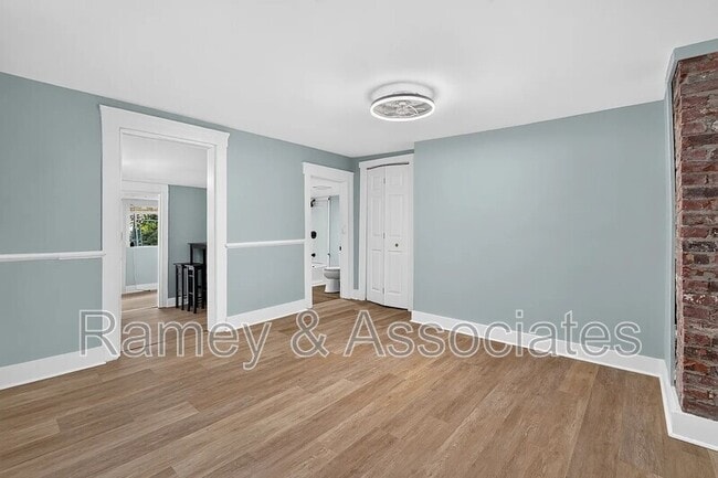 837 E Burnett Ave Unit B