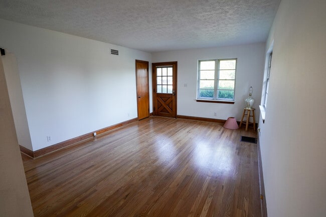 Photo - 43 Hilltop Rd