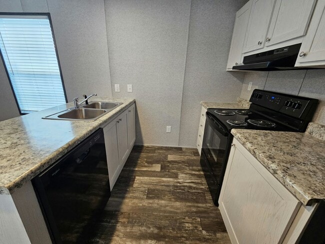 Photo - 1049 Myakka Dr