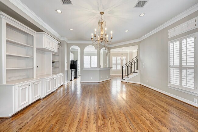 Photo - 3318 W Dallas St