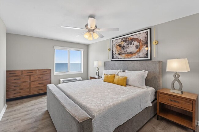 Photo - 201 Rudee Loop Connector Unit ID1353283P