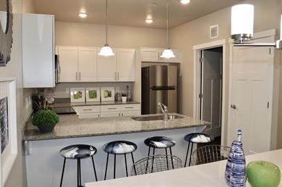623 E 250 N Unit 206