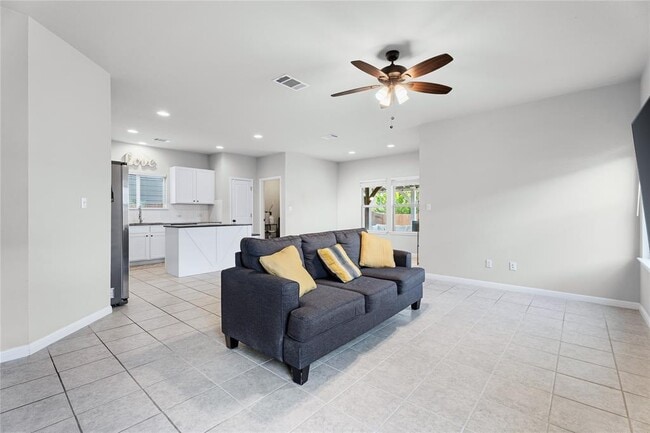 Photo - 237 Driftwood Ln