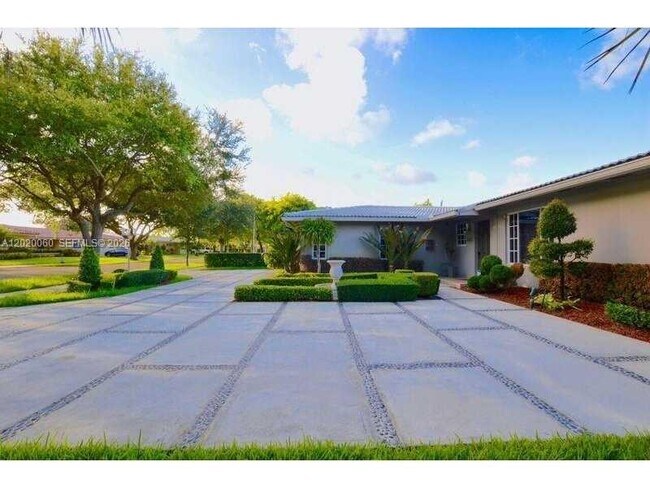 Photo - 14001 Cypress Ct
