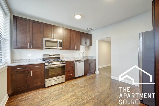 Building Photo - 4447 N Rockwell St Unit 1 Rental