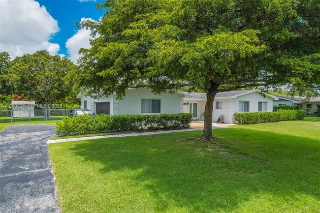 Photo - 17460 SW 85th Ave