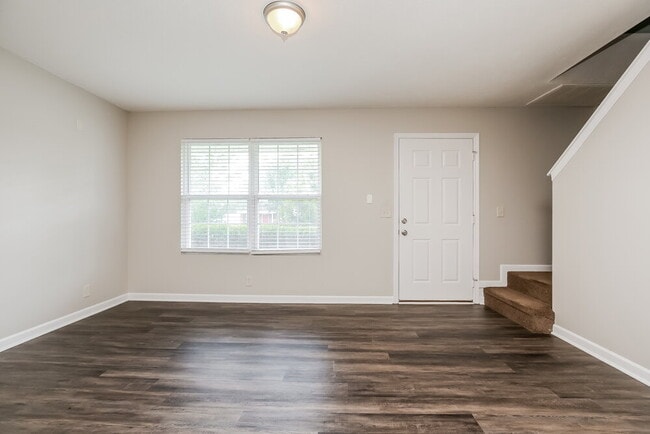 Photo - 1440 Westview Dr