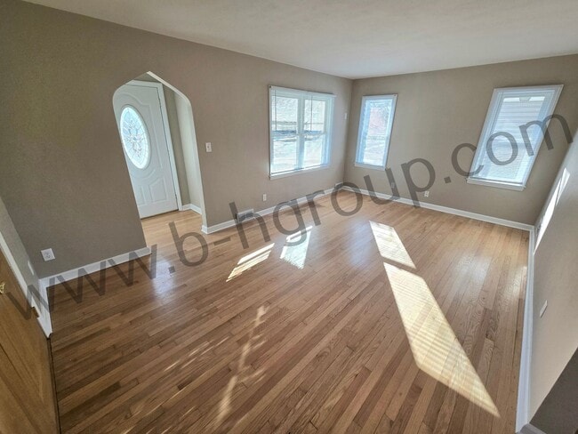 Photo - Great Location!