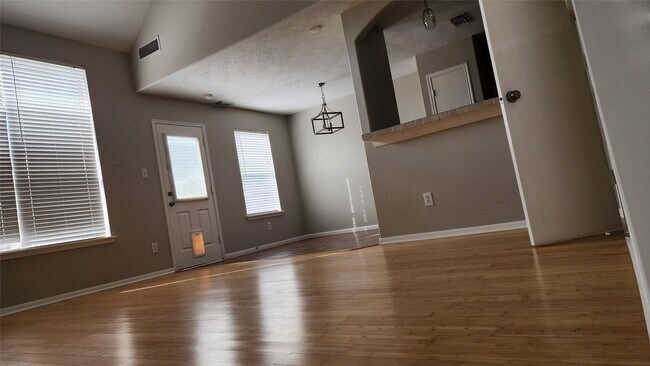 Photo - 6819 Highwind Bend Ln