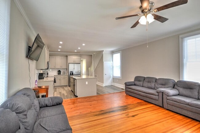 Photo - 213 Carolina St