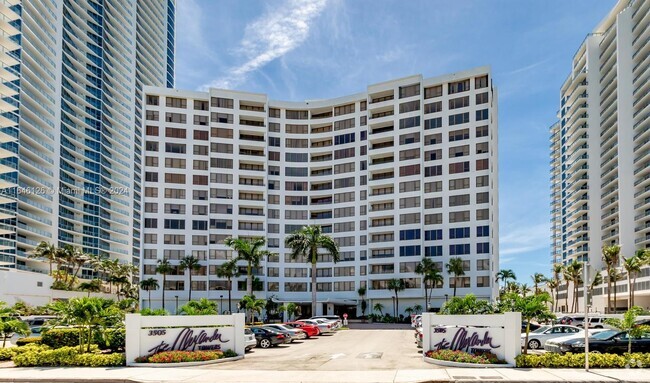 Building Photo - 3505 S Ocean Dr Unit 305 Rental