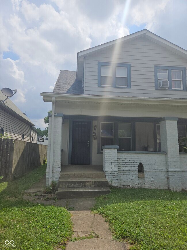 Photo - 1337 W Lee St