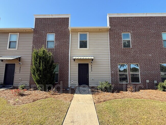 Photo - 4423 Village Oak Ln