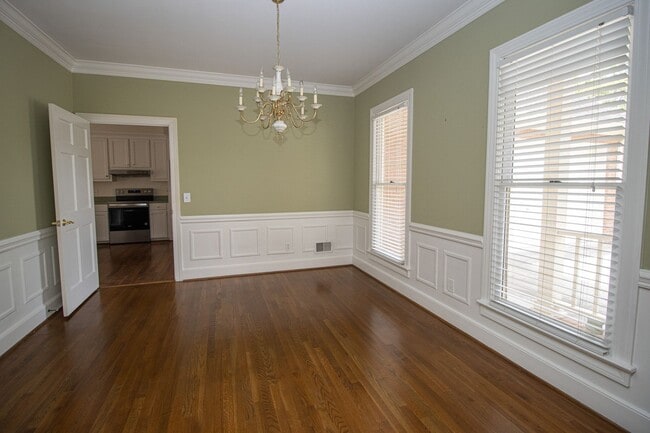 Photo - 2220 Montclair Dr