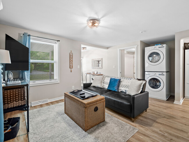 Photo - 1172 Grand Ave Apartment Unit ID1061030P