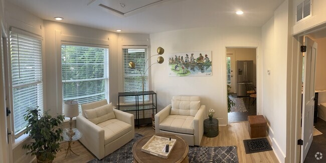 Building Photo - 1819 N Hubbard St Rental